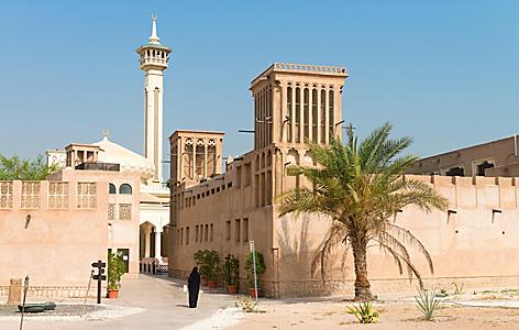 Enjoy bus trip in Al Fahidi Historical Neighbourhood